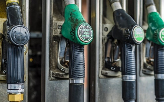 Власти Башкирии назвали причину изменения цен на бензин